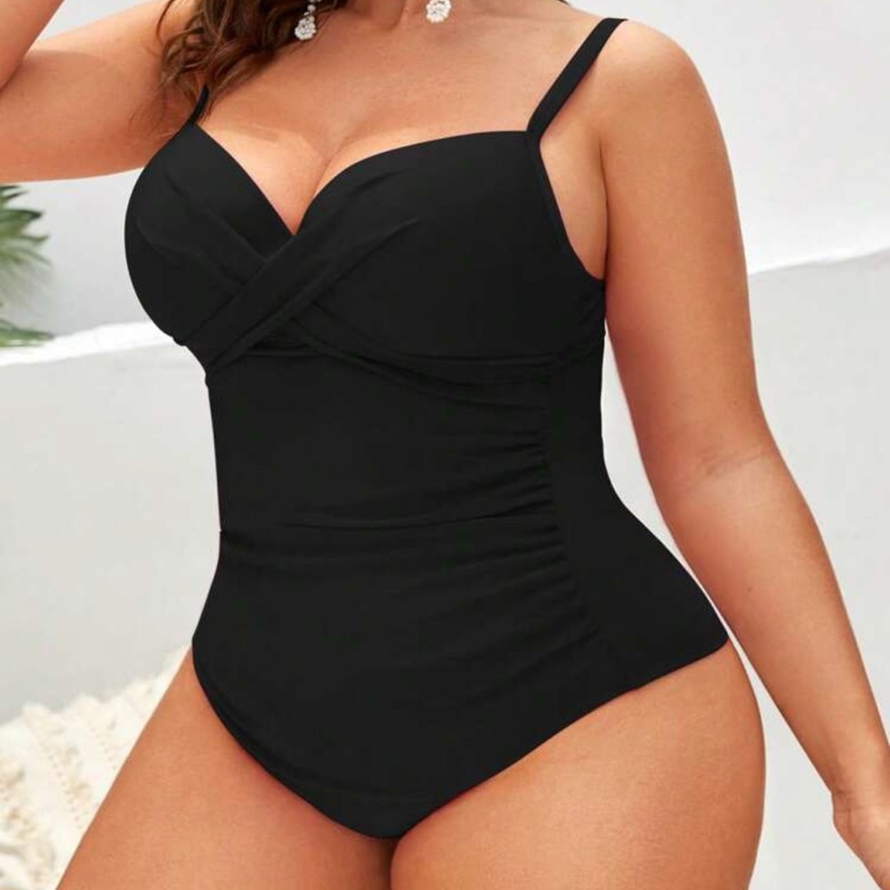 Elegant Black Swimsuit, 1XL NEW